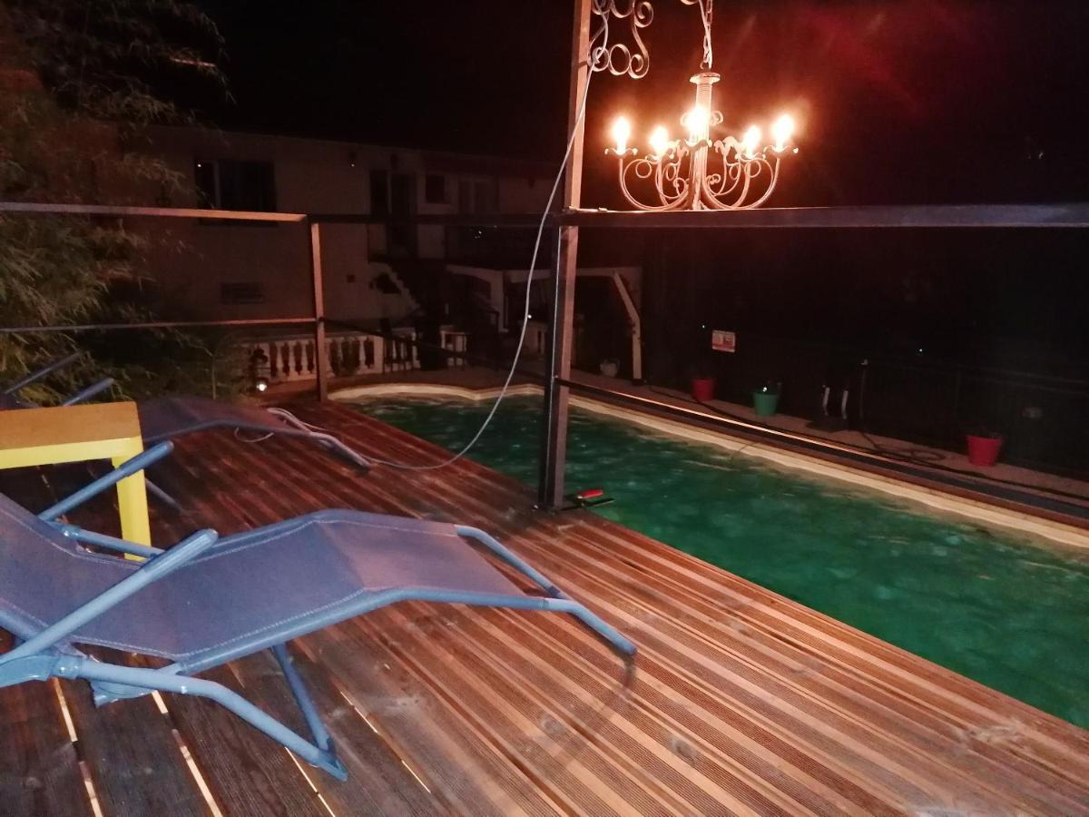 Appartement Lumineux A Voreppe Avec Piscine Exterior foto